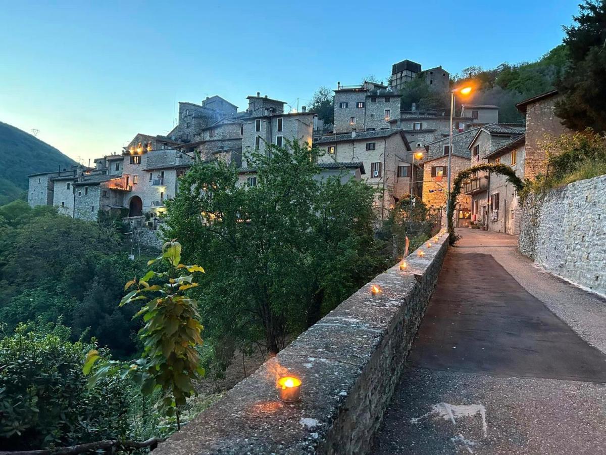 Appartamento Storico A Valle San Martino Di Spolète Extérieur photo