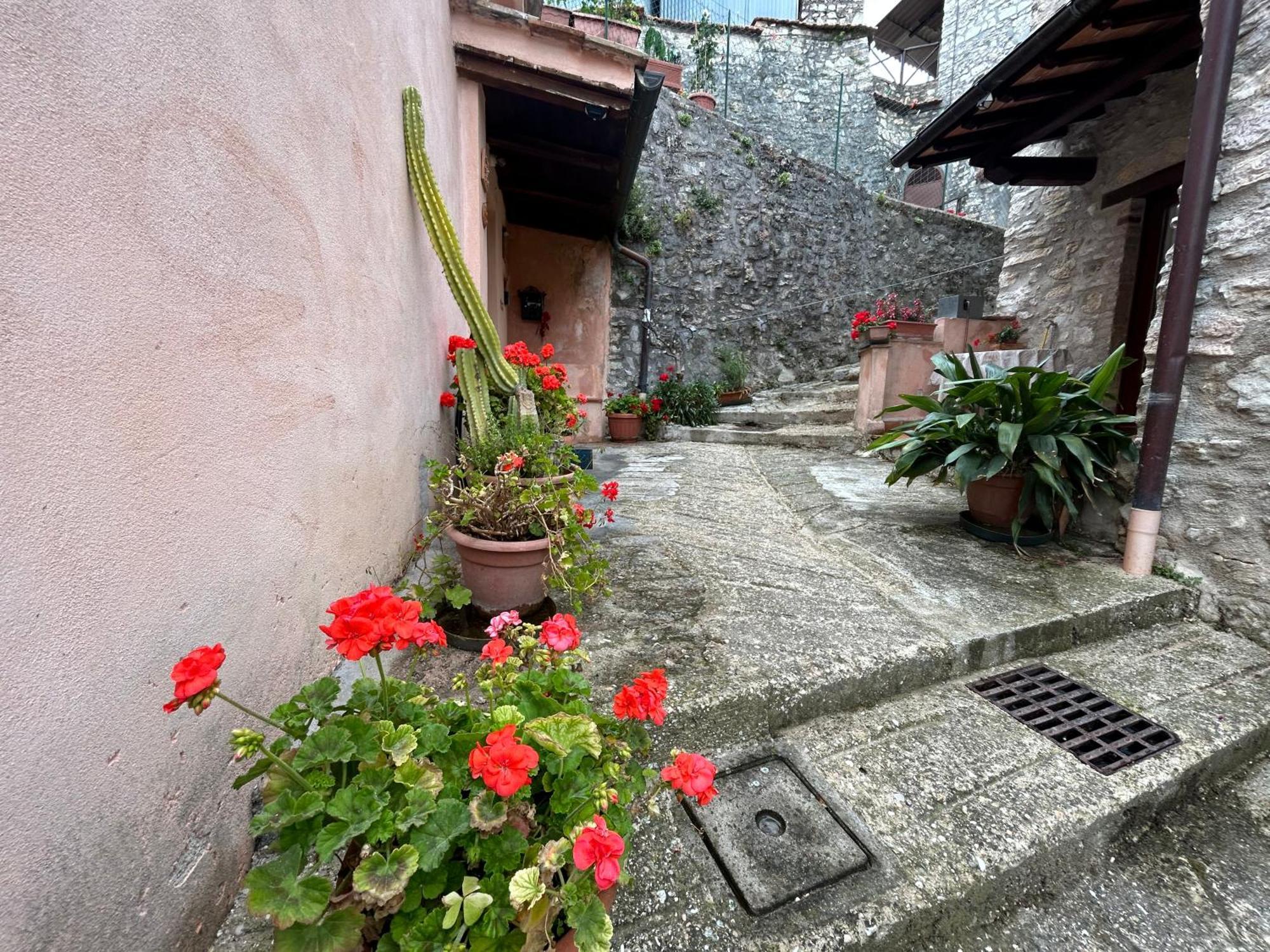 Appartamento Storico A Valle San Martino Di Spolète Extérieur photo