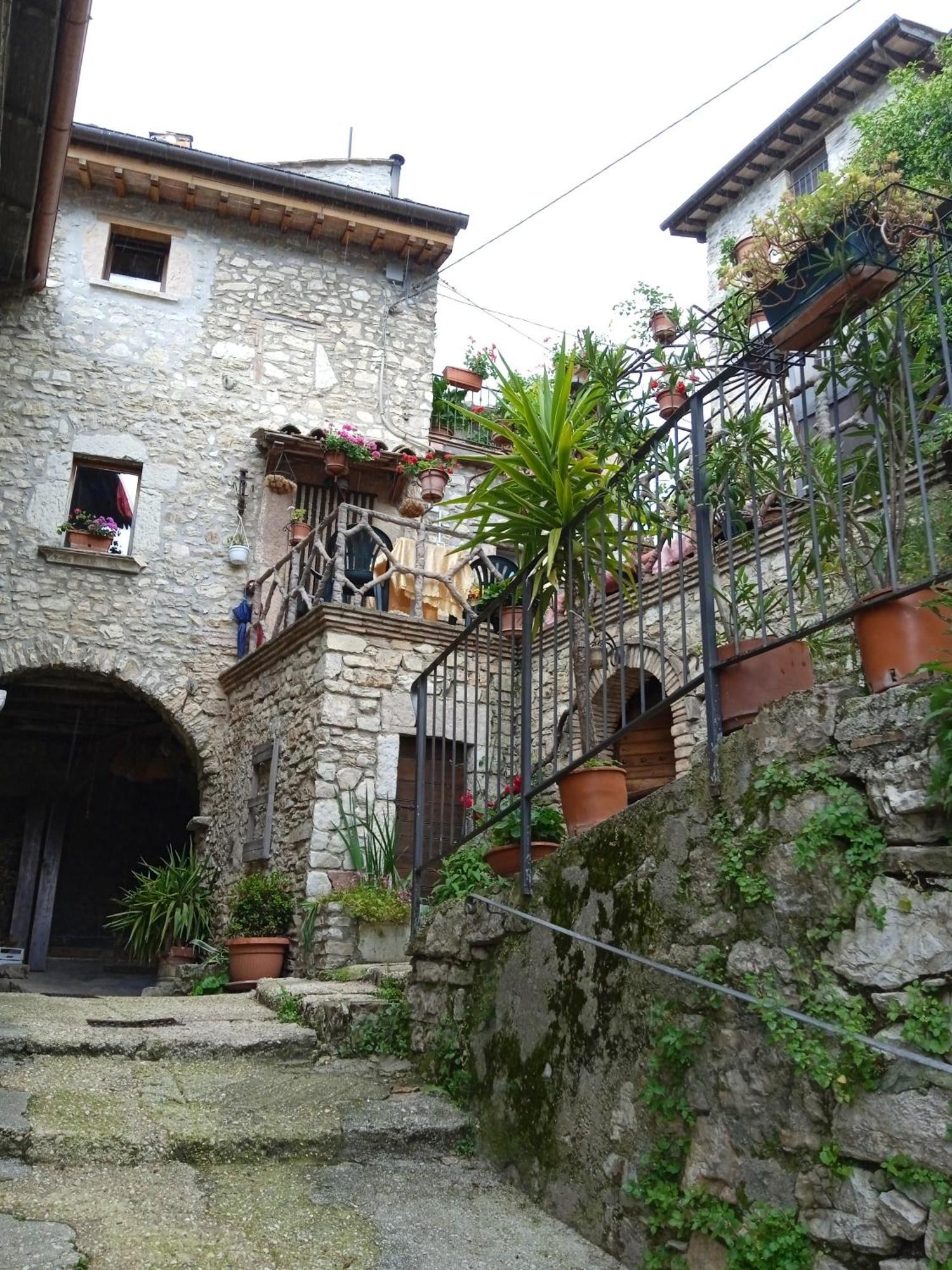 Appartamento Storico A Valle San Martino Di Spolète Extérieur photo