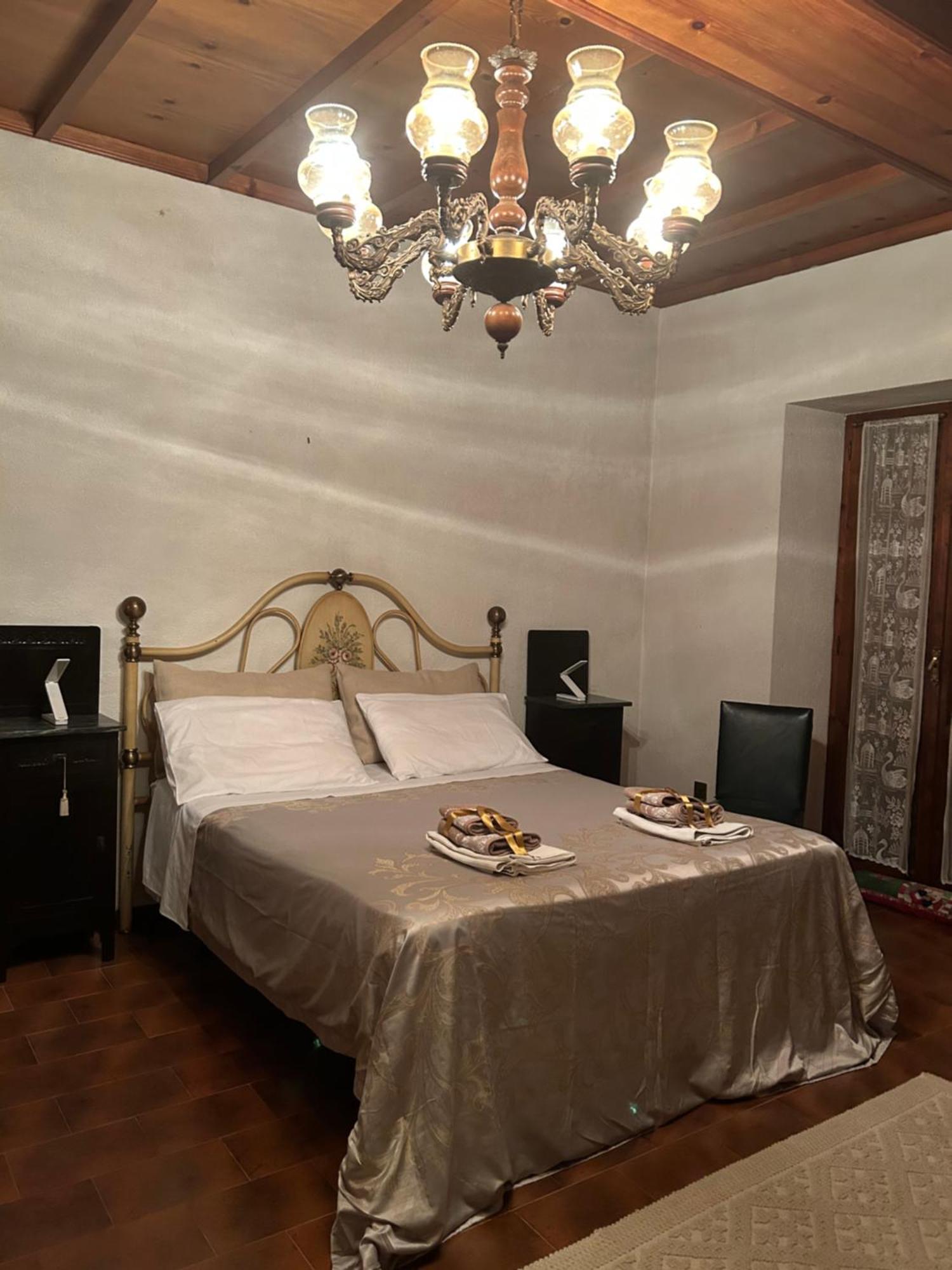 Appartamento Storico A Valle San Martino Di Spolète Extérieur photo